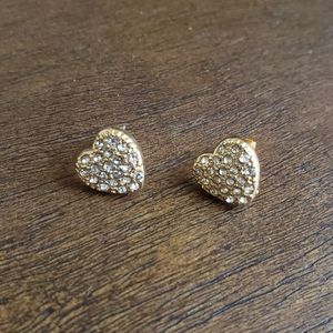 stud earrings